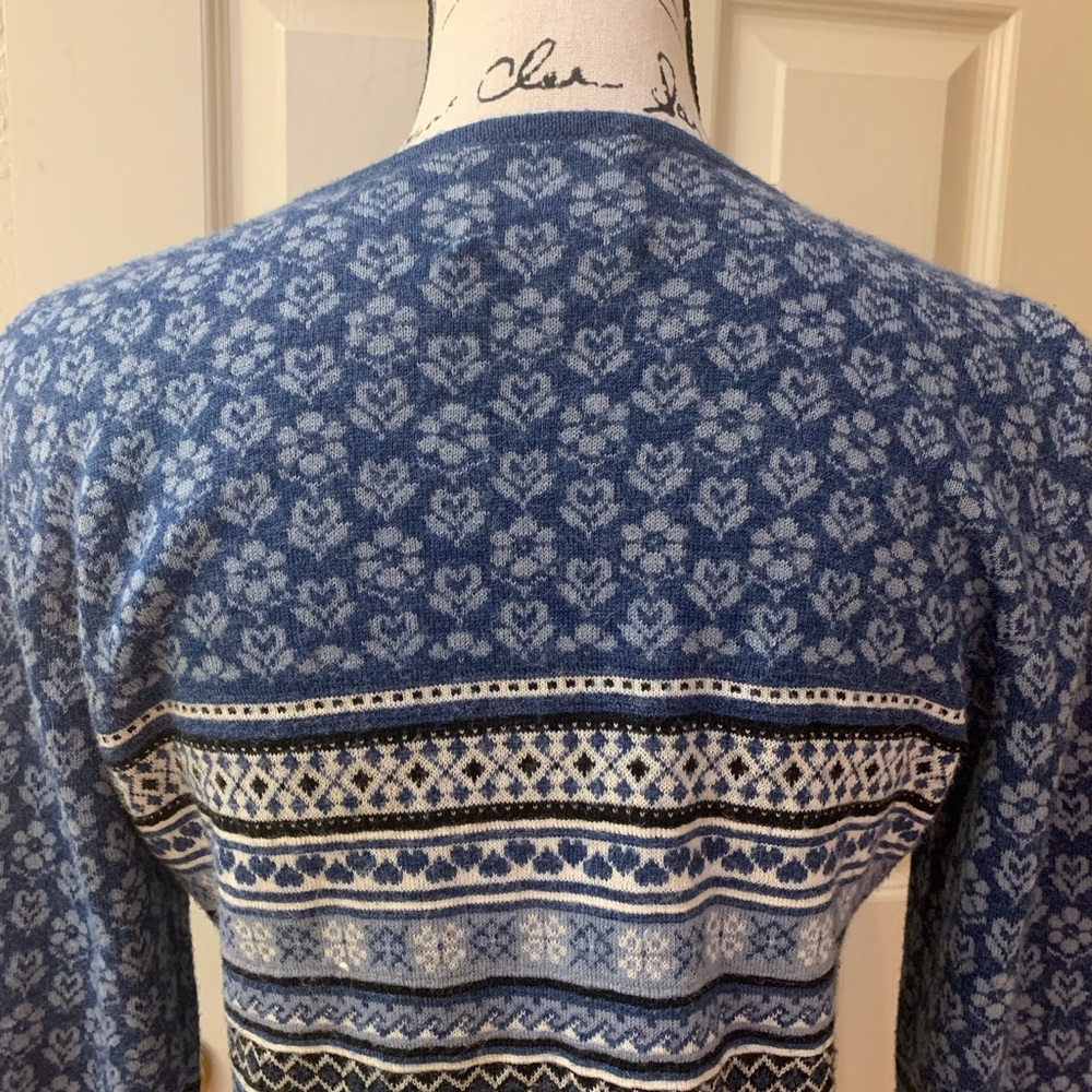 Alpaca Imports Blue & White Patterned Women's Cardigan - Picture 5 of 8